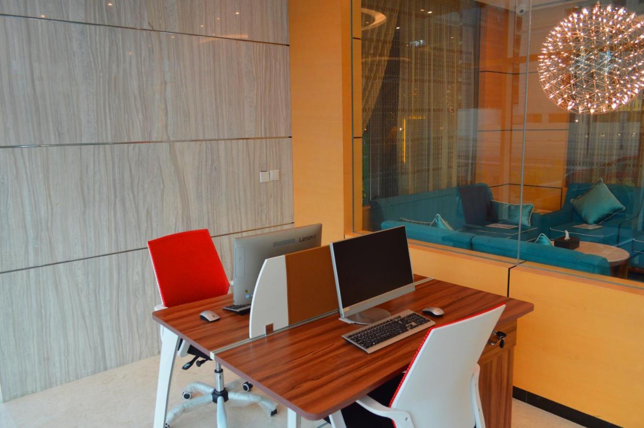 Tulip Al Barsha Hotel Apartment Dubai Eksteriør bilde