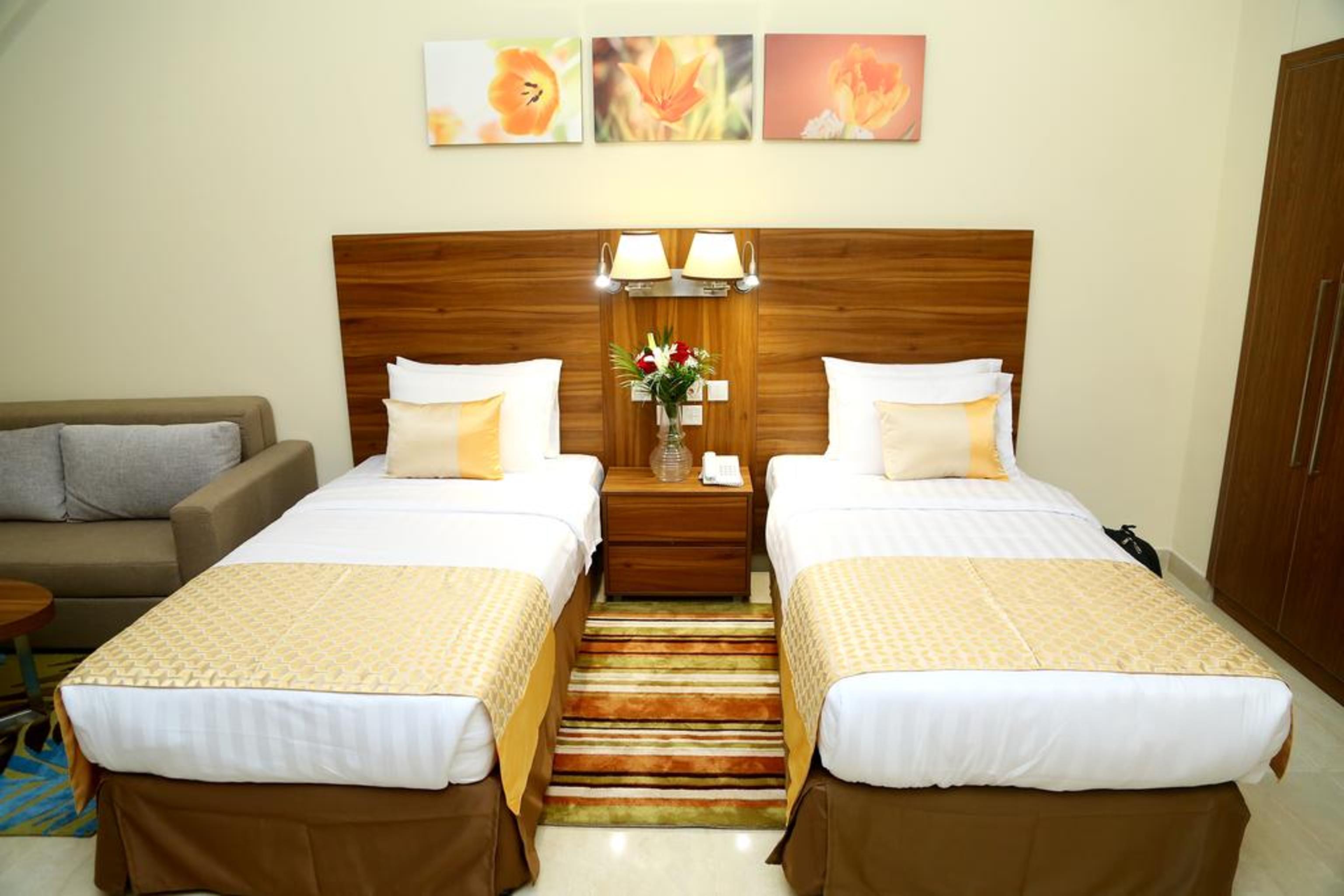 Tulip Al Barsha Hotel Apartment Dubai Eksteriør bilde